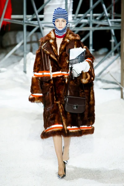 Look 63